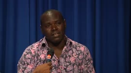 Parlementarier Ronny Asabina legt vinger op zere wonden in IAMGOLD overeenkomst