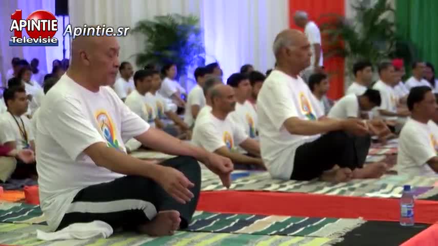 President Bouterse en ambtgenoot van India aanwezig bij herdenking Internationale Yoga dag