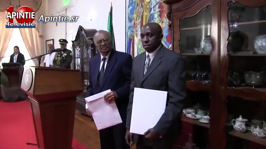 Twee ambassadeurs beedigd door President Bouterse