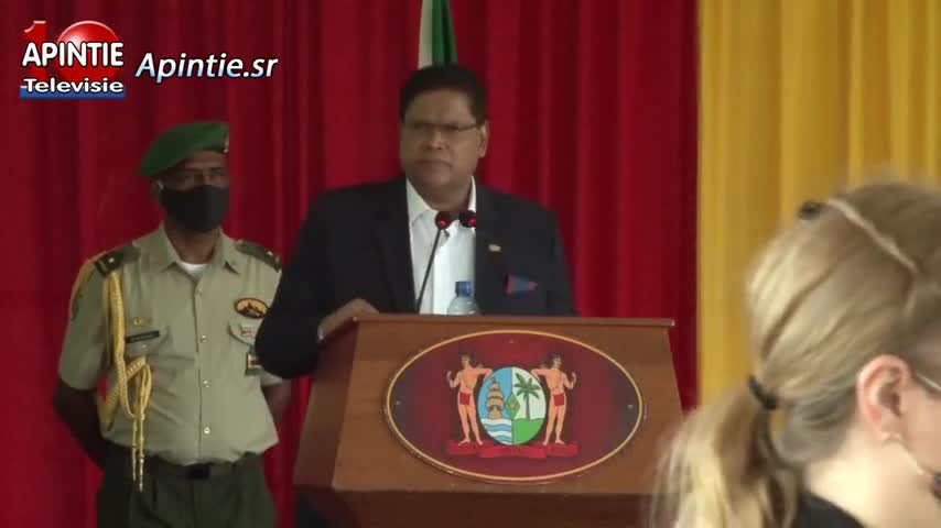 Wetten moeten nu komen om olie voor eens en altijd te beschermen voor volk van Suriname zegt president Santokhi