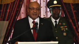 President Bouterse beedigt Lloyd Pinas tot Ambassadeur van Suriname in China