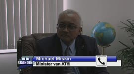 Minister Michael Miskin wenst geen uitspraak te doen in het geschil tussen de moederbond en de lidbonden