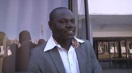 Ronny Asabina scoort bij President Bouterse met informatie over goudordening