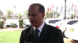 Minister Parmessar zal tekst en uitleg geven over gekantelde damwand