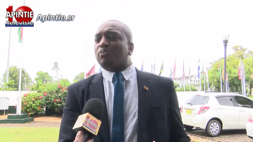 Bouva roept op tot rust en kalmte bij voortgang Centrale Bank van Suriname 