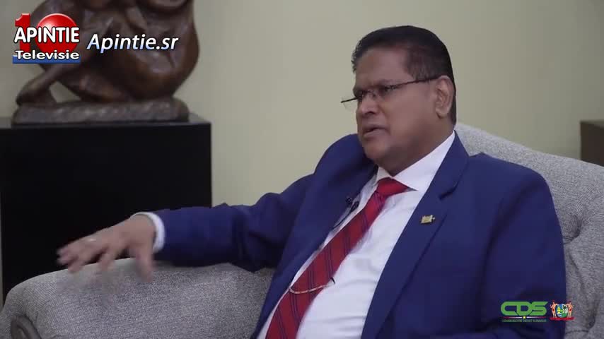 Regering bekijkt mogelijkheden voor opzetten van Surinaamse goudmijn