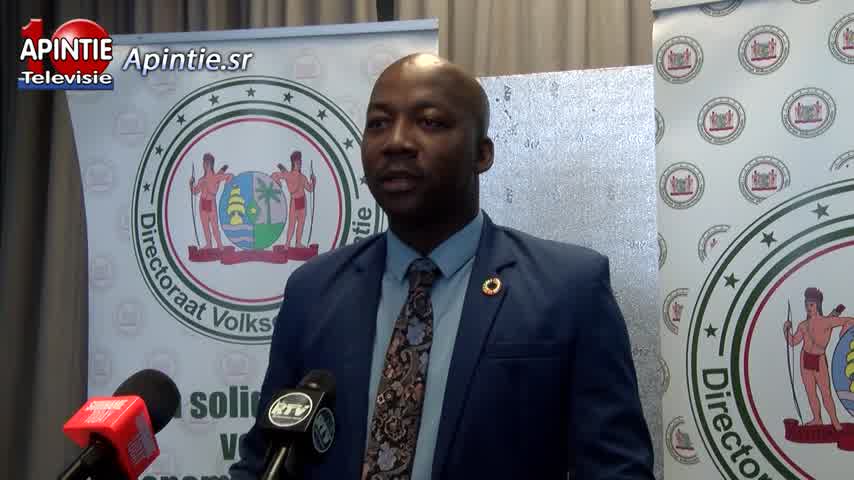 Minister David Abiamofo informeert samenleving over aangepaste stroomtarieven
